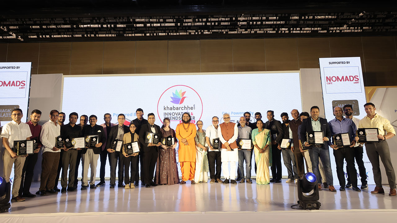 Khabarchhe honours 28 Changemakers by Padma Shri Dignitaries at Surat