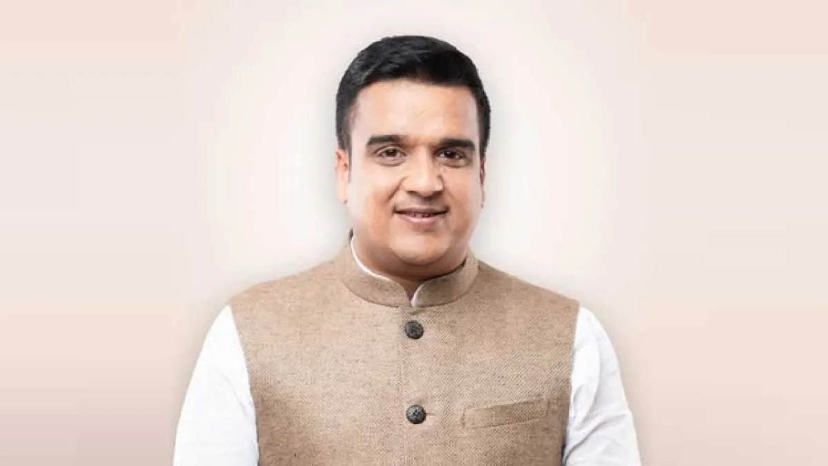 Deputy Chief Minister Harsh Sanghvi is proving to be a transparent leader