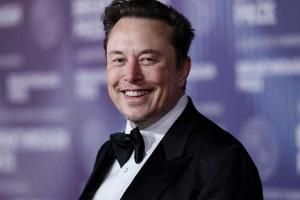 World’s First Individual to Cross $850 Billion Net Worth